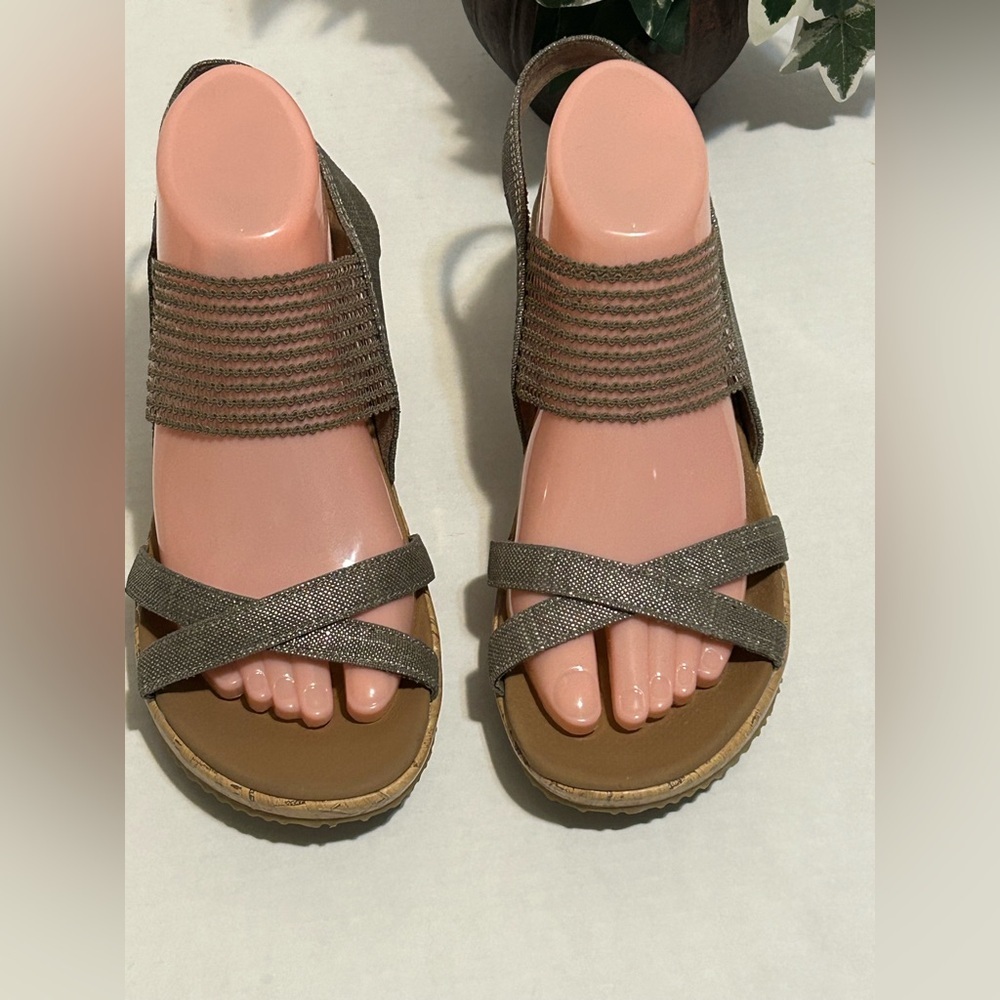 Stylish Gray Wedge Sandals - Picture 2 of 4
